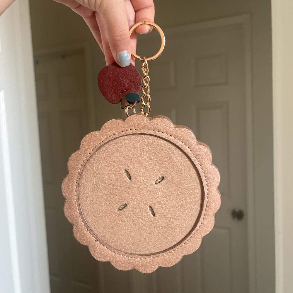 Lauren Conrad Retired Apple Pie Coin Purse